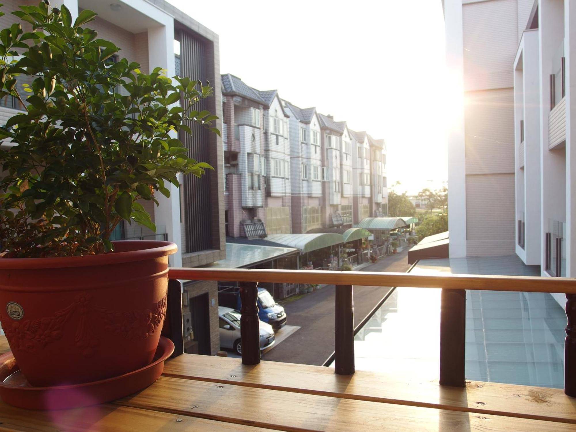Happy Home B&B Wujie Exterior photo